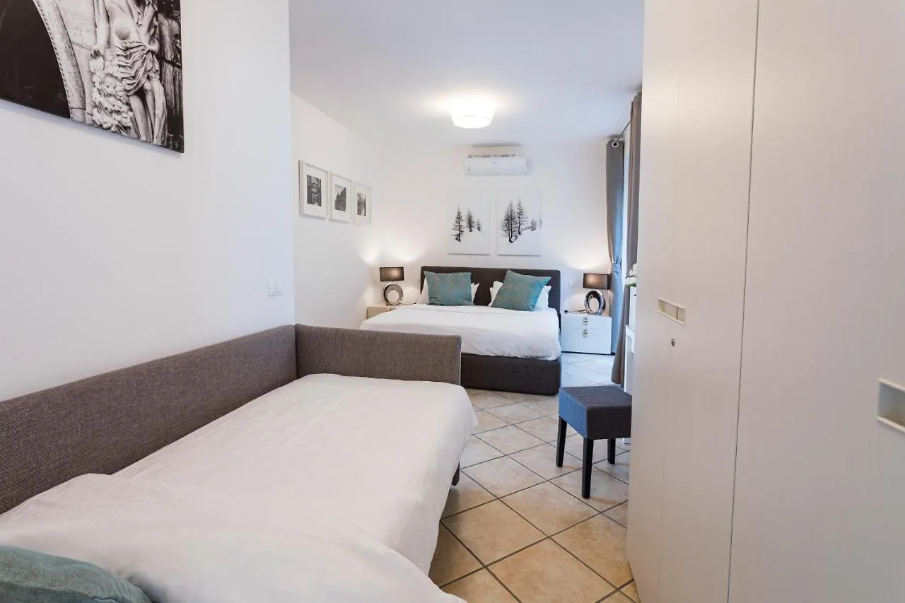 Il Patio Varenna Pool Apartment Sleeps 6 Perledo