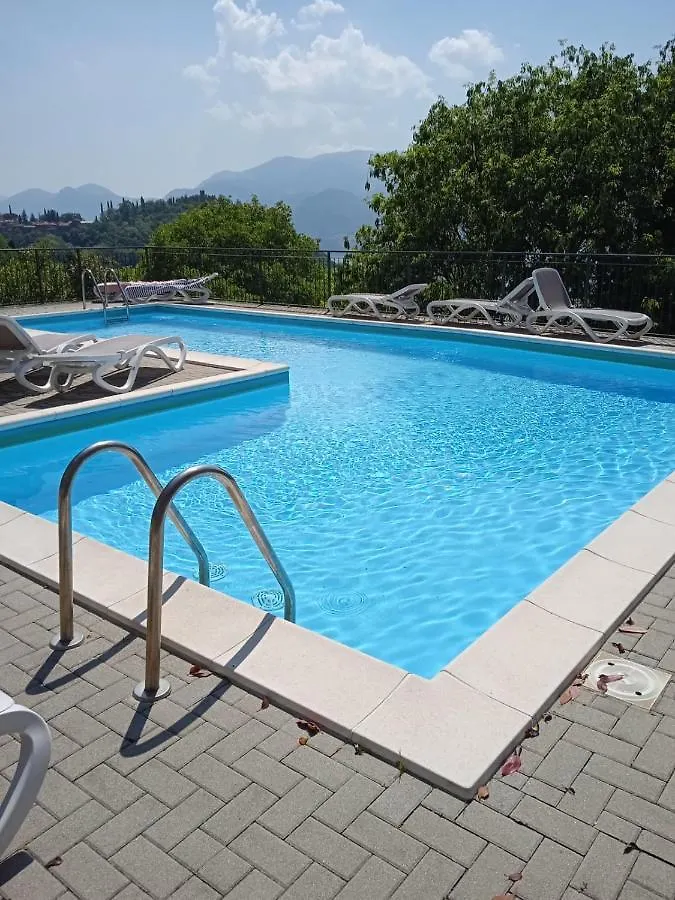 Il Patio Varenna Pool Apartment Sleeps 6 Perledo